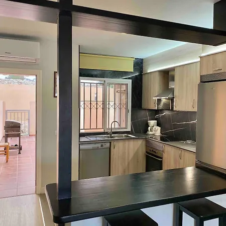 Morden House With Ocean View Pool, Air Con Ferienhaus Costa Adeje (Tenerife)