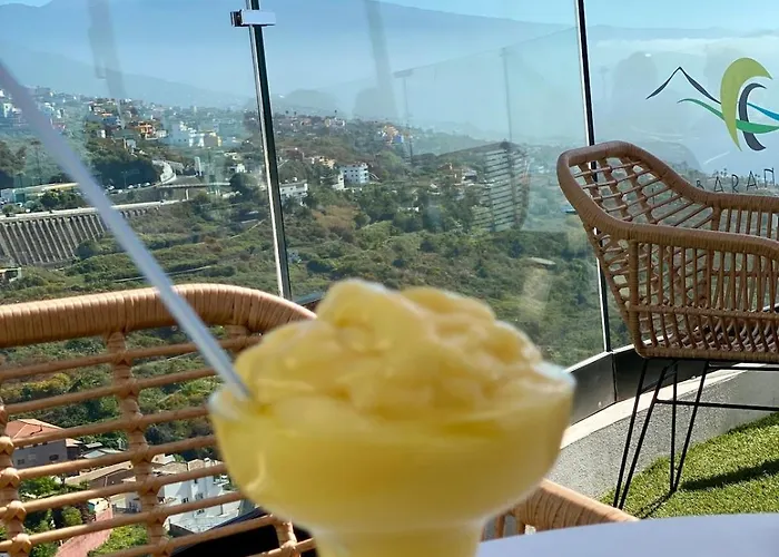 Morden House With Ocean View Pool, Air Con Dom wakacyjny Costa Adeje (Tenerife)