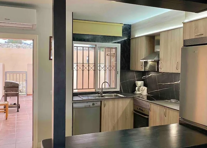 Morden House With Ocean View Pool, Air Con Dom wakacyjny Costa Adeje (Tenerife)