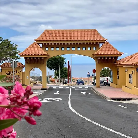 Morden House With Ocean View Pool, Air Con