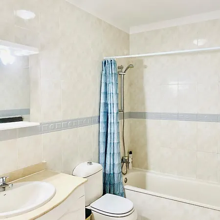 Semesterbostad Morden House With Ocean View Pool, Air Con *